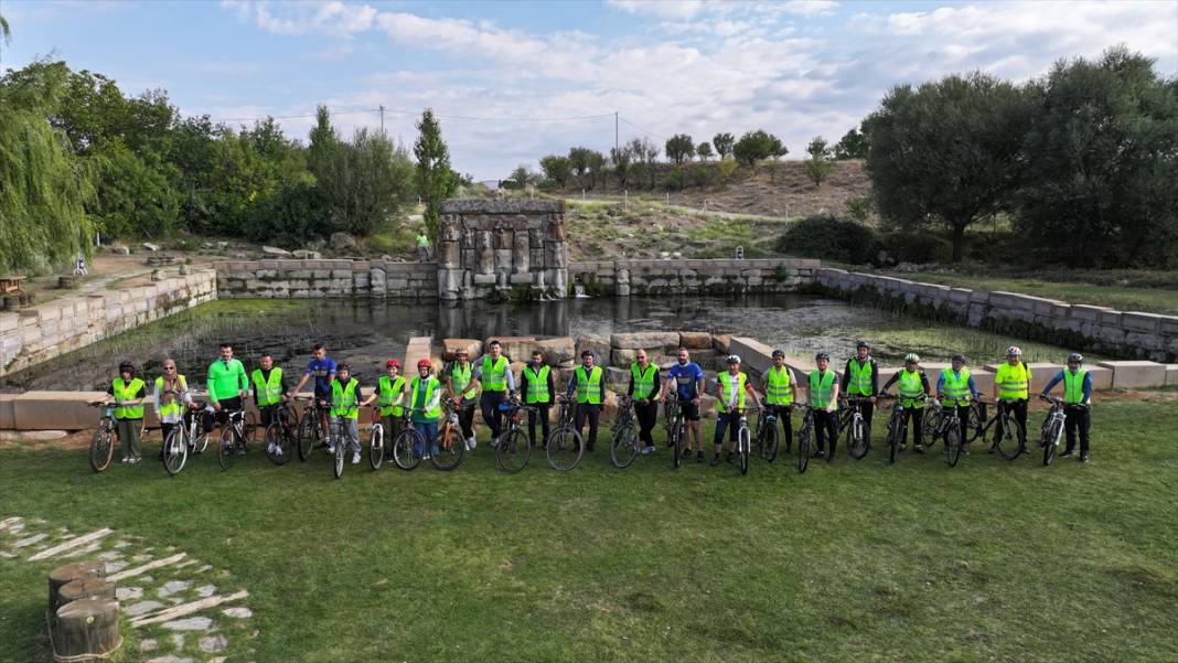 Konya’da pedallar tarihi ve doğal güzellikler için çevrildi 1